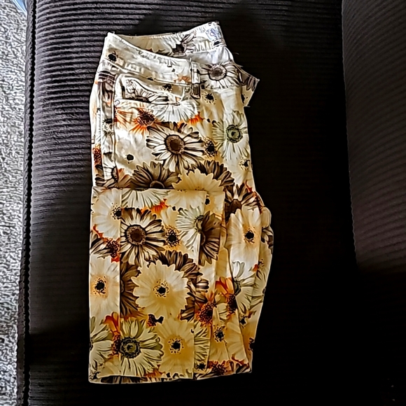 Pants - Picture 2 of 2